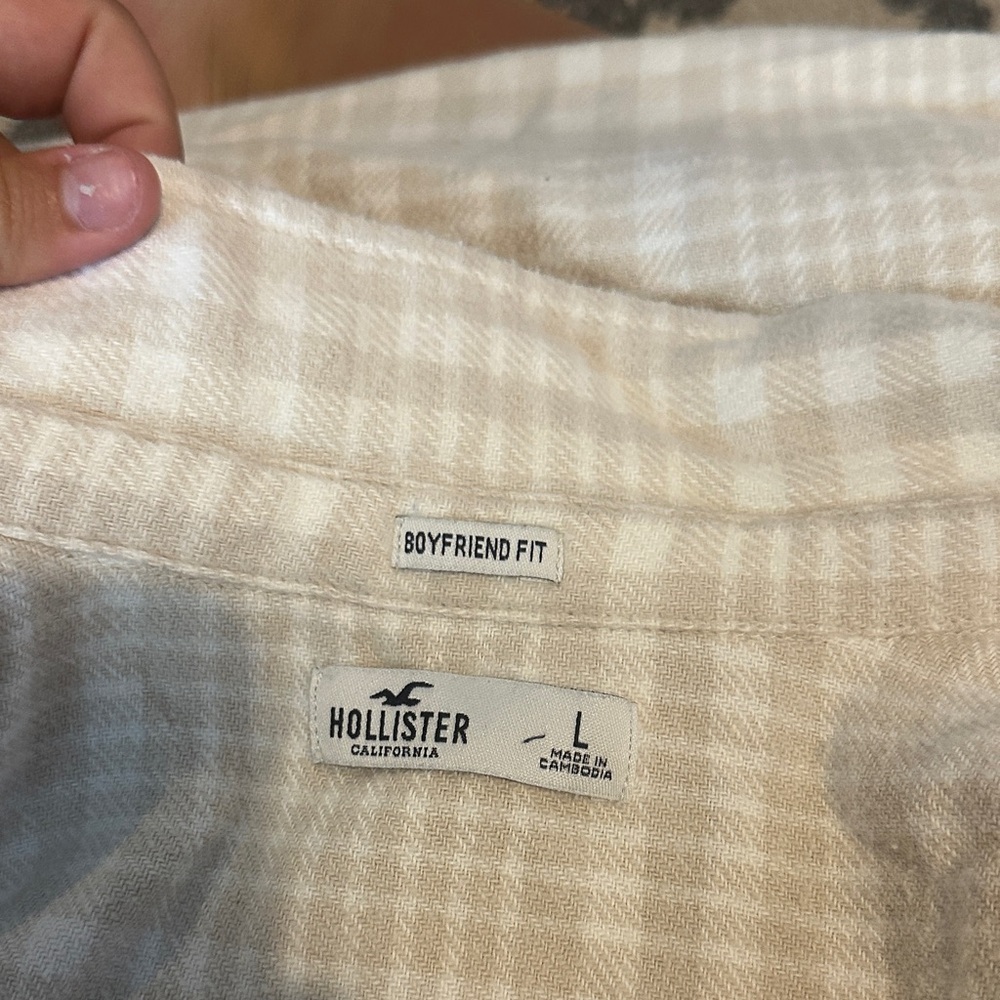 Hollister Cream and White Checkered Shirt